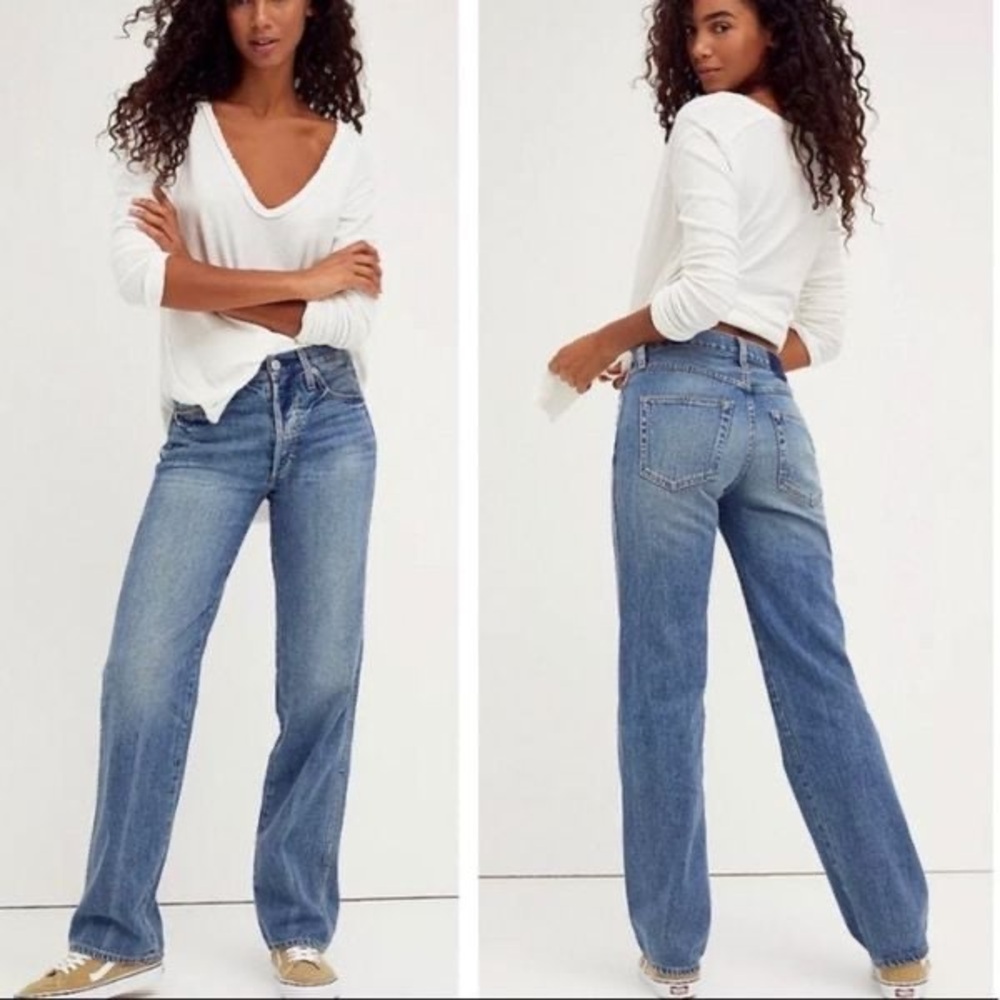 AMO Cora High Rise Straight Leg Button Fly Jeans in Crescent 27